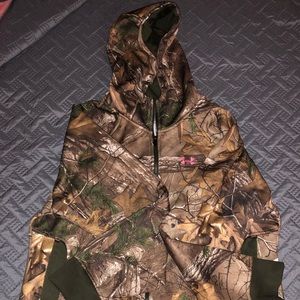 Camo under armour women’s zip up
